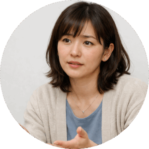 採用について相談している様子